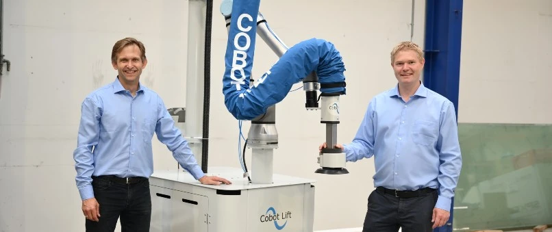 På billedet ses fra venstre Flemming Truelsen, CTO i Cobot Lift, og Henrik Elm Gulløv, CEO i Cobot Lift.