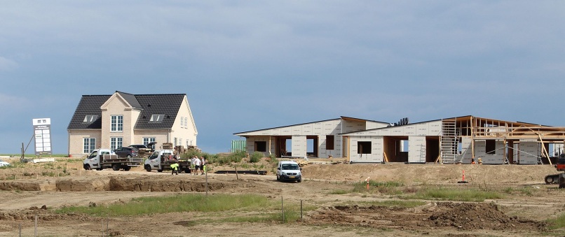Byggearbejdet af nye boliger er i fuld gang på Vig Bakke
